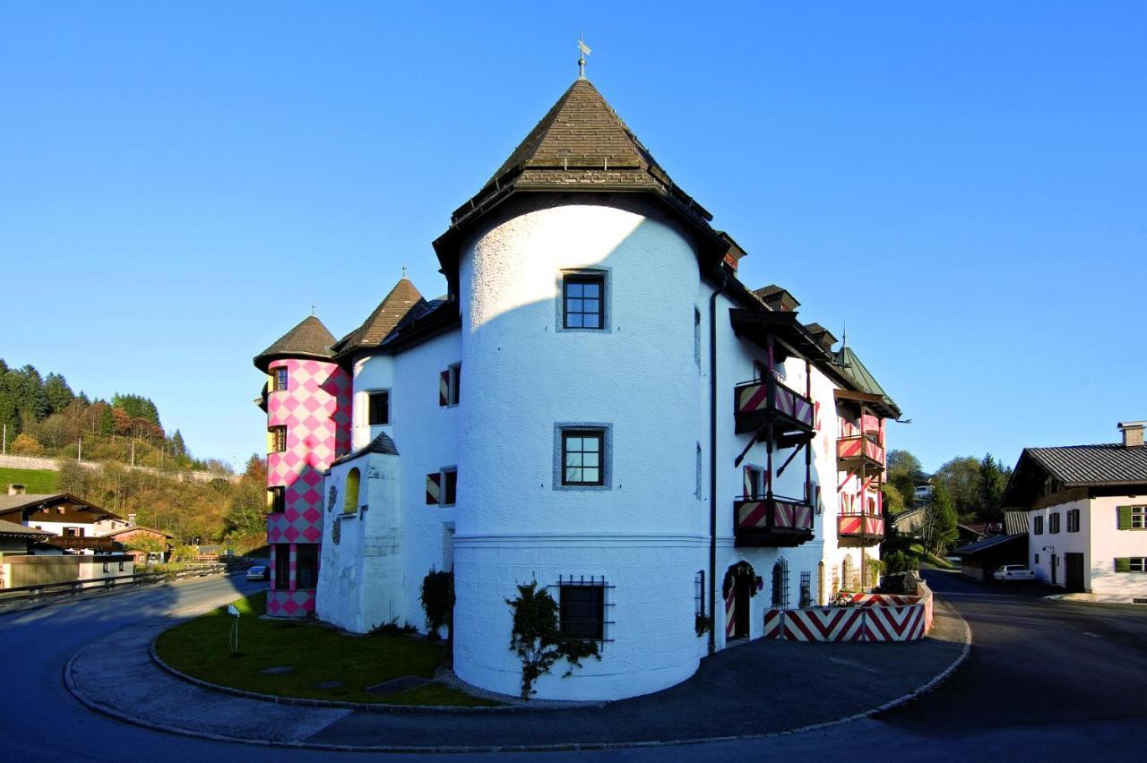 Family Hotel Schloss Rosenegg Fieberbrunn Exterior photo